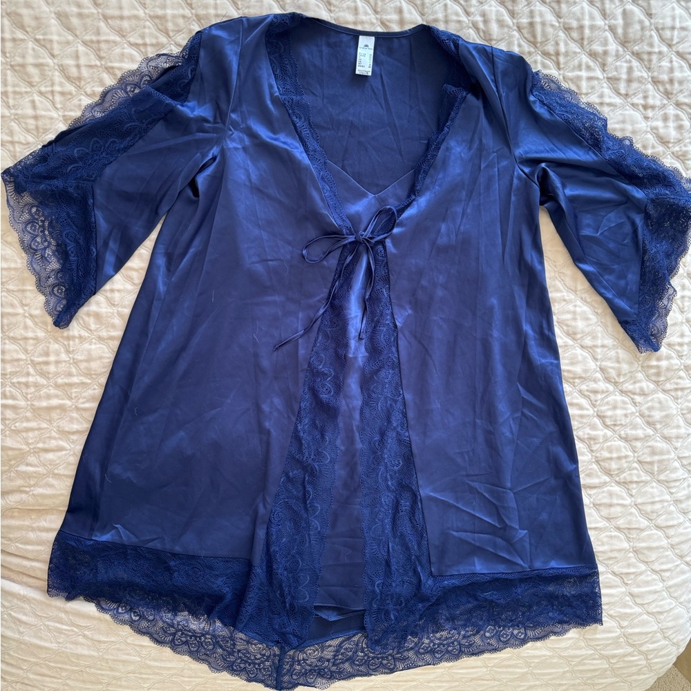 Elegant Navy Lace Robe and Slip Set